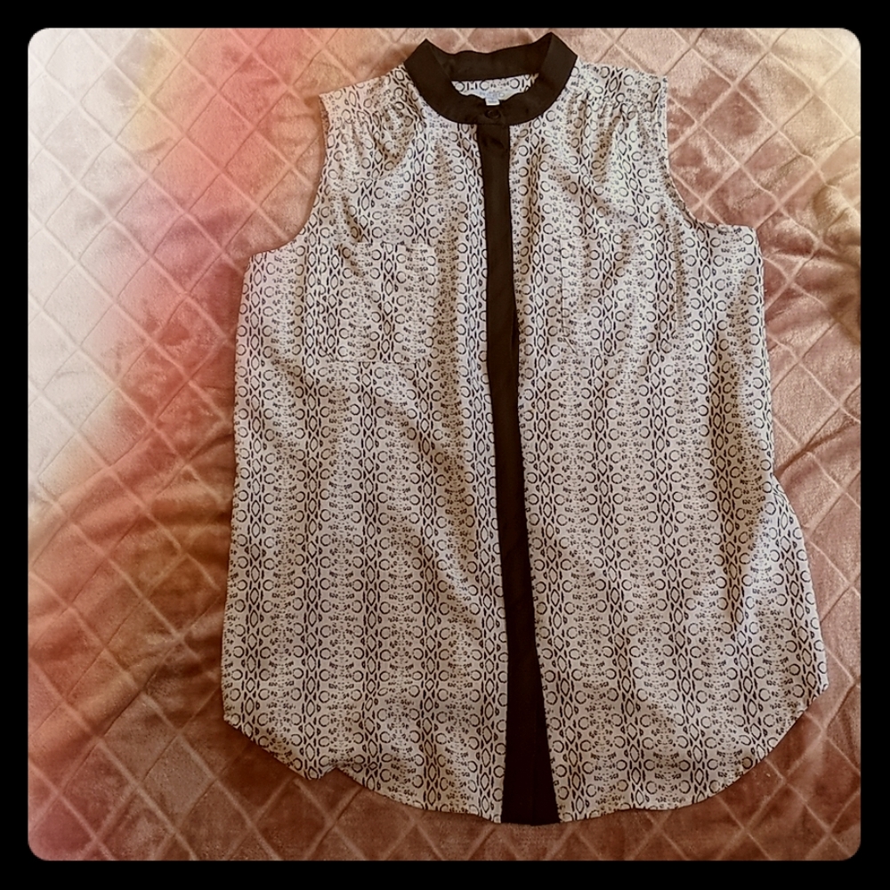 Reed Black and White Printed Sleeveless Blouse